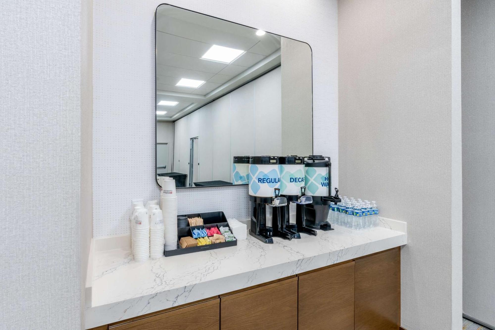 Hilton Garden Inn Albuquerque Uptown Εξωτερικό φωτογραφία